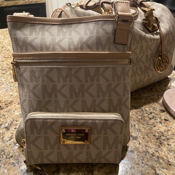 MK Set - Picture 2 of 2